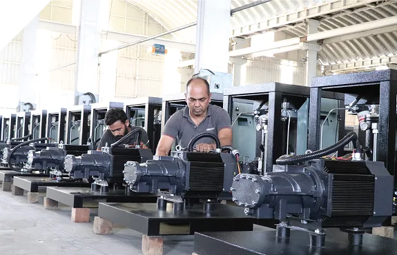 Air compressor assembly at the Comptech works